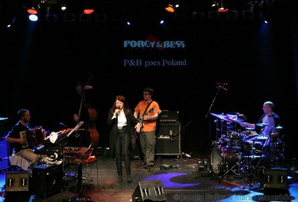 Jan Smoczynski (keyboards), Daniel Biel (bass), Urszula Dudziak (vocals), Tomek Krawczyk (guitar), 
Artur Lipinski (drums)